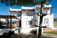 Tsakanos Apartments Hotels in Мілос