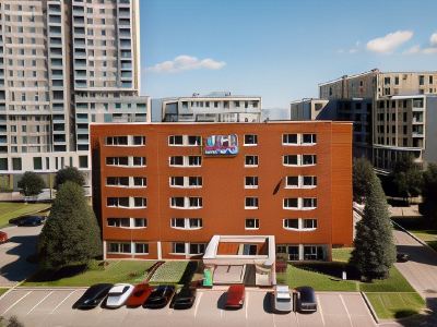 Le Dauphin Montréal-Longueuil
