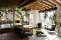 Art House Domaine de l'Ocrerie Hotels in Taingy