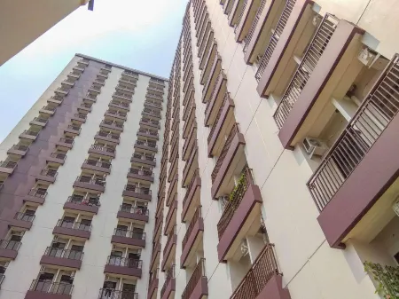 Minimalist and Comfy Studio Dave Apartment by Travelio Отели рядом с достопримечательностью «University of Indonesia»