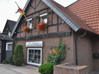 Hotel & Restaurant Bei Hölzchen ミッテルフェルト周辺のホテル