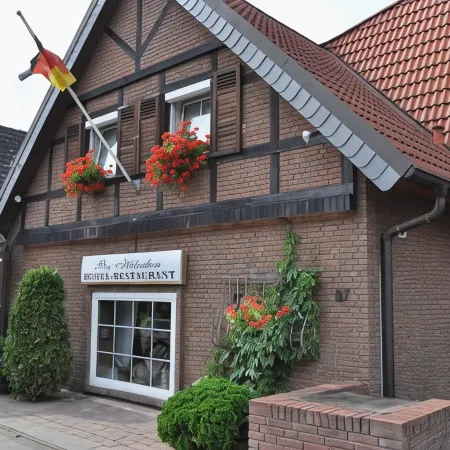 Hotel & Restaurant Bei Hölzchen Отели рядом с достопримечательностью «Вюльфель»