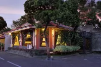 Cakra Kusuma Hotel - Nouto- ja jättöpalvelut