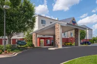 Fairfield Inn & Suites Frederick Hotels in Ballenger Creek