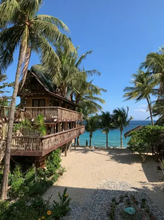 Bamboo House Beach Lodge & Restaurant
