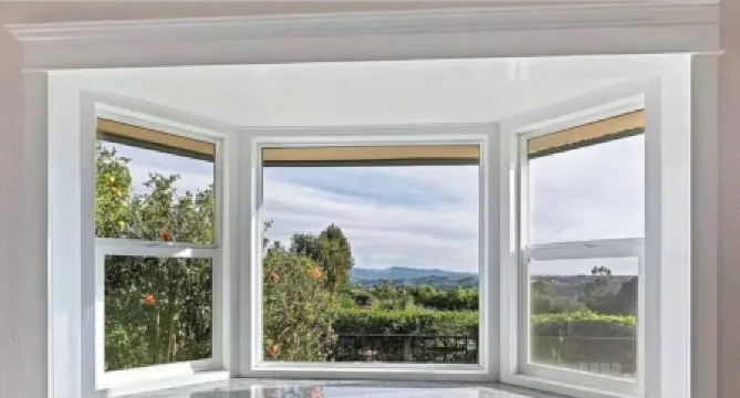 Beautiful 2-bedroom home with stunning viewsSleeps 4 - 2 Bedrooms - 1 Bath