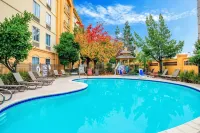 La Quinta Inn & Suites by Wyndham Fremont / Silicon Valley Hotels in Fremont