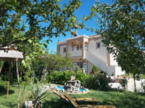 Shine Studios Hotels in Kalloni