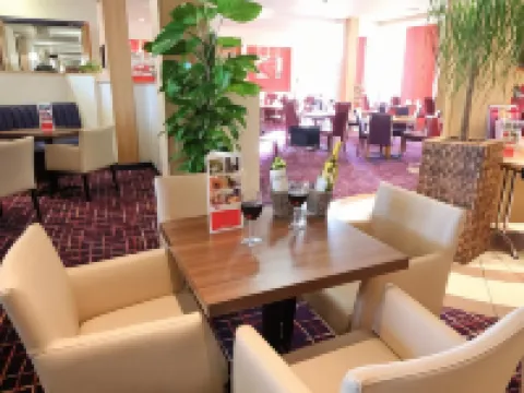 Ramada by Wyndham London North M1 Hotels in Edgware