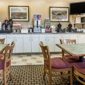 Super 8 by Wyndham Wheatland Wyoming