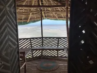 Bamboo Nest Beachfront - vue mer