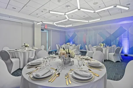 勞德代爾堡荷里活機場希爾頓花園酒店