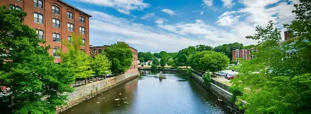 Charming Stay Downtown Dover – Free Wine!