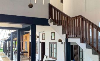 Curry Bowl Restaurant & Turtles Rest