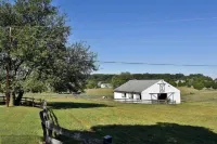 Scenic Haven - Wi-Fi, Gorgeous Farm Views, Tranquil Setting Hotels in Darnestown