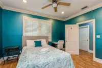 Mansion Guest House in Serenity on Bayfront