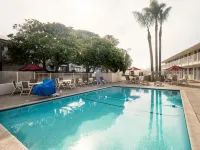 Motel 6 Morro Bay, CA - Beach