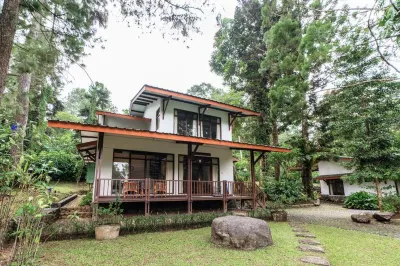 Bumi Cisarua Resort Hotels near Tugu Puncak Bogor