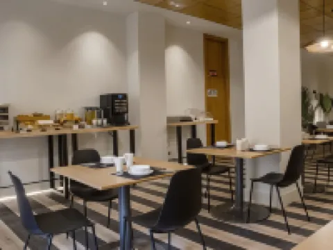 Room Select Bilbao Hotels in Bilbao