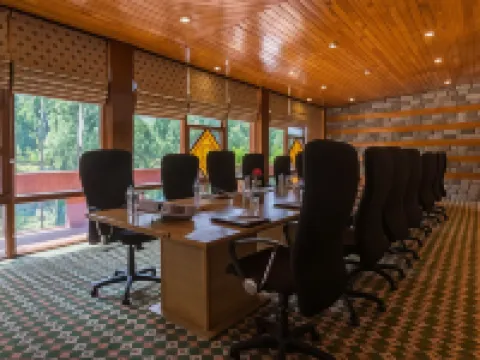 ギルギット セレナ ホテル ギルギットのホテル