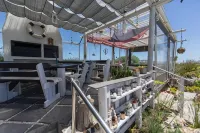 Farr Out Guest House Hotels in Paternoster