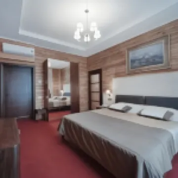 Zarechye Hotel