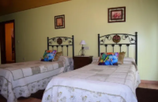 奧斯卡巴洛斯鄉村家庭旅館