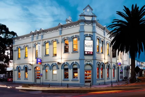 Stay at the Historic Star Hotel Hotels in Maffra