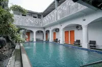 RedDoorz Syariah Near Exit Toll Puncak Hotel a Ciawi