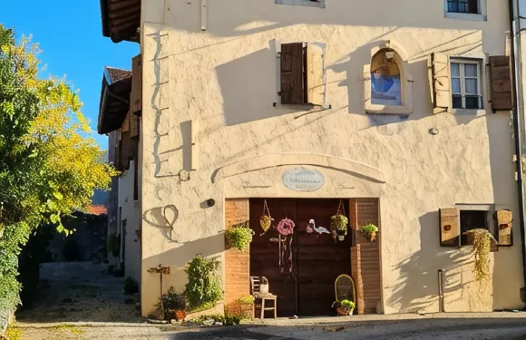 艾福特卡姆拉福納科斯塔旅館