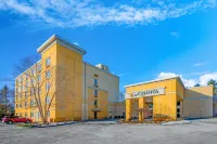 La Quinta Inn & Suites by Wyndham Danbury Hotel in zona Peter Pan Bus Lines Inc