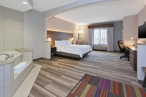 Holiday Inn Express & Suites Warminster - Horsham