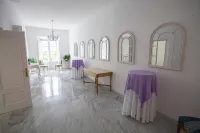 El Palacete de Cuevas - Homestays