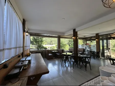 Pousada Casarão Gastehaus Отели рядом с достопримечательностью «Vila Encantada»