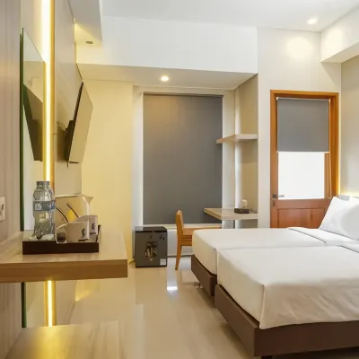 Sajiwa Inn and Suite Hotel 哲帕拉客运站附近的飯店