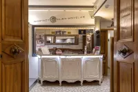 The Originals Boutique, Clair Hôtel, Martigues Hotel a Saint-Mitre-les-Remparts