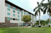 Holiday Inn Express 比亞埃爾莫薩塔巴斯科2000 住宿飯店