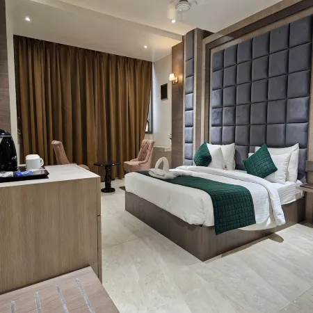 Hotel Gold in Leaf