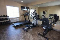 Cobblestone Hotel & Suites - Devils Lake - Gym