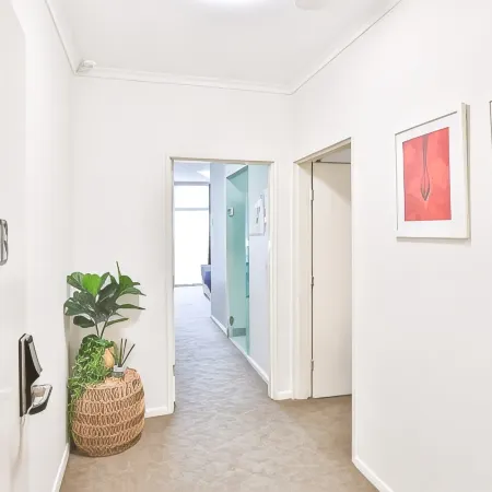 Indulge Apartments - Ontario