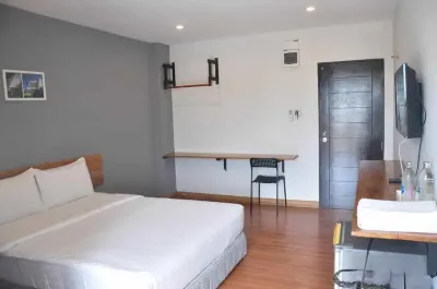 The IKon Apartment Hotel a 