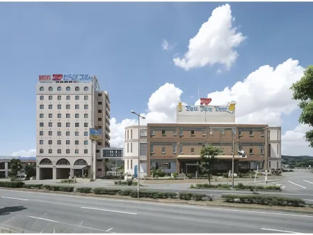 Hotel Peaceful Отели рядом с достопримечательностью «Kumamoto Airport Observation Deck»