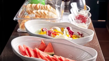 The Empress Hotel Отели рядом с достопримечательностью «Hanbat Arboretum»