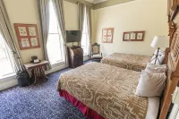 Historic Plaza Hotel