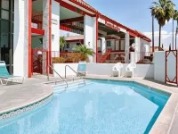 Riverside Inn & Suites