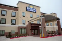 Days Inn & Suites by Wyndham Houston NW Cypress Hotels in Cypress