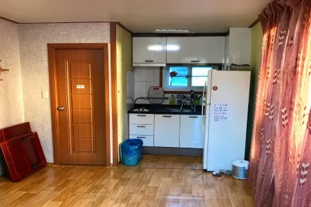 Adventure Pension of Taean Sinbad Отели рядом с достопримечательностью «Kkotji Beach»