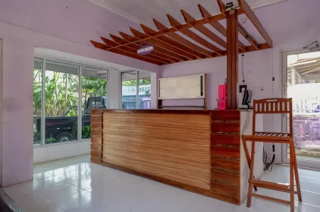 RedDoorz Near Goa Jatijajar 2 Отели в г. Kroya