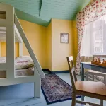 Friends by the House of Books - Guest houses