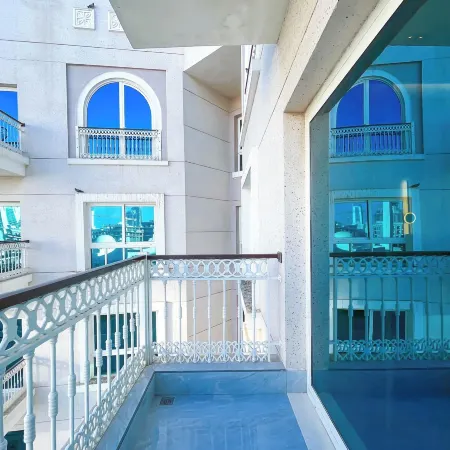 Relaxing ST Getaway Balcony, Pool & Gym Access Отели рядом с достопримечательностью «Арабиан Ранчес»